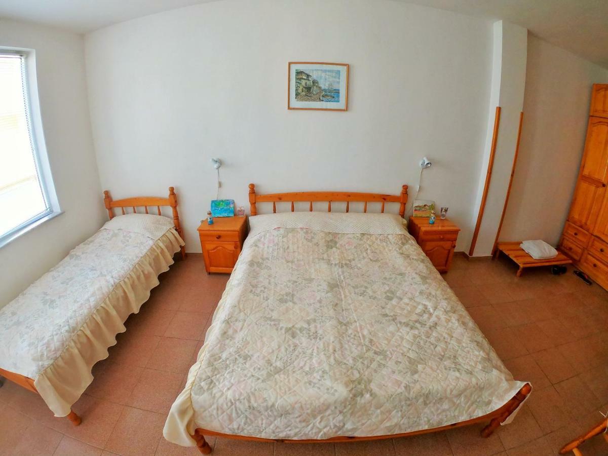 Apartment In St. Vlas With Terrace Свети Влас Екстериор снимка