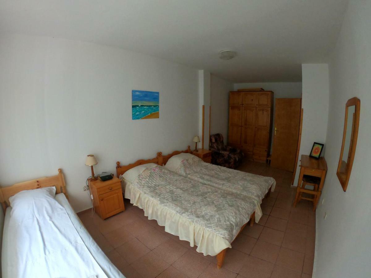 Apartment In St. Vlas With Terrace Свети Влас Екстериор снимка